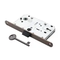 Klusa slēdzene veramam durvim